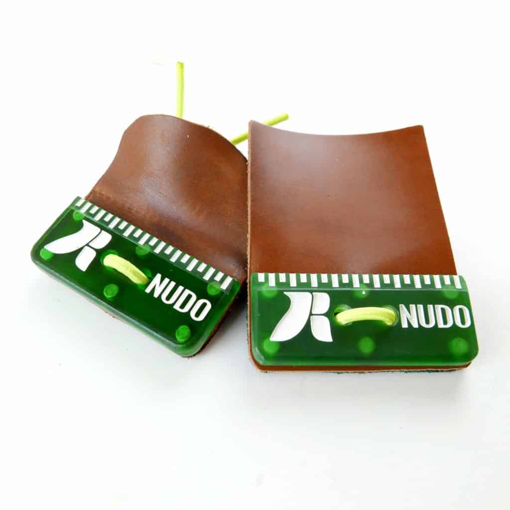 The NUDO notch tab. Right: new, Left after 3 months and at least 150 arrows per day
